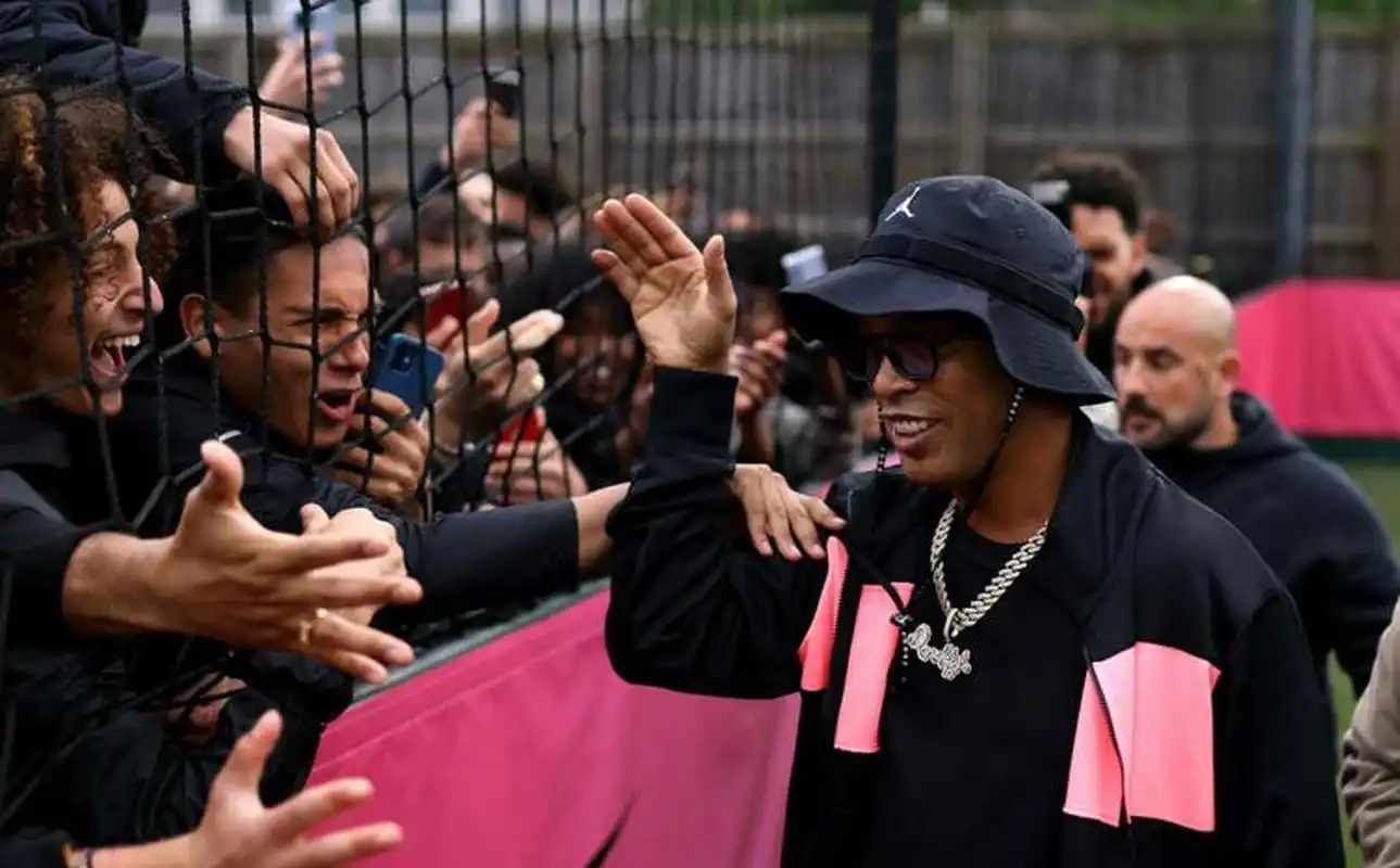 对于未来俱 对于未来俱